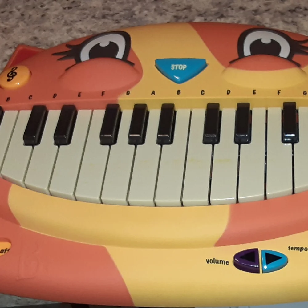 B. MEOWSIC KEYBOARD